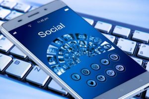 Read more about the article 5 Social Media Do’s and Don’ts